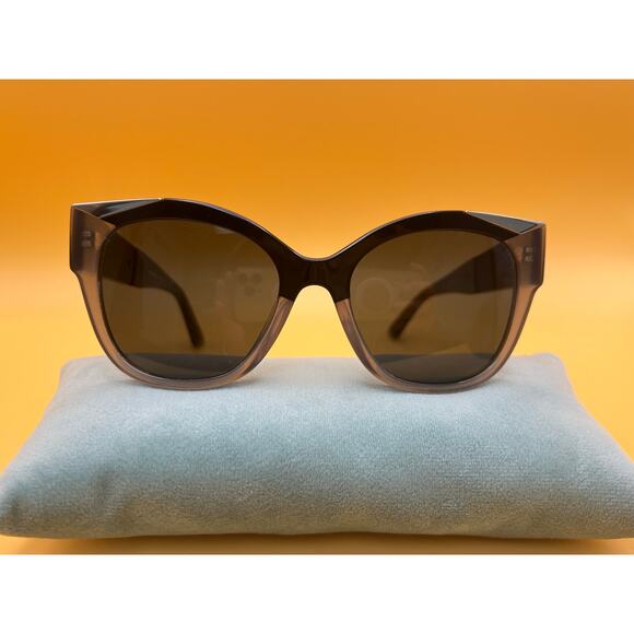 Prada sunglasses originally $533 - Picture 5 of 5